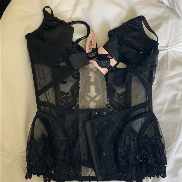 NEW: Victoria’s Secret designer corset - Picture 5 of 5